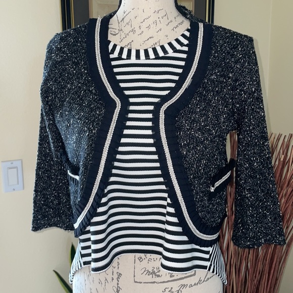 TOBI Open Back Striped Blouse - Picture 7 of 7